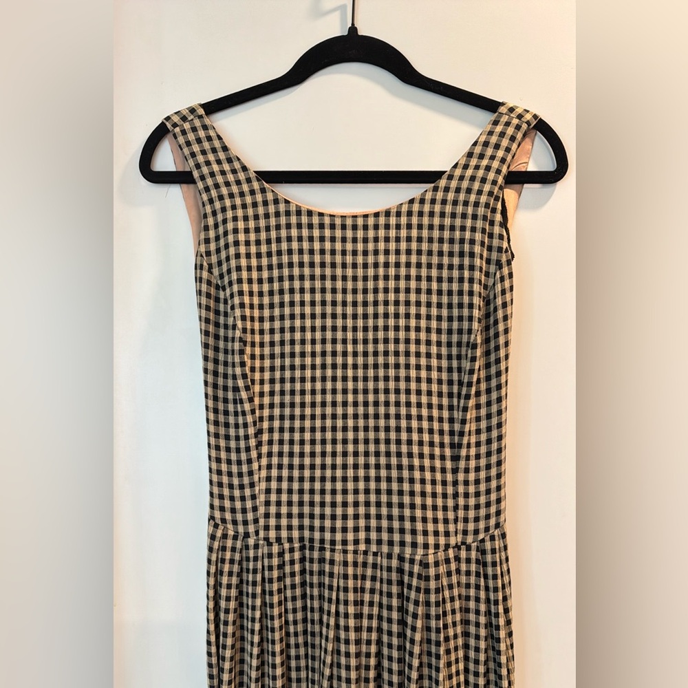 Elegant Checkered Sleeveless Dress